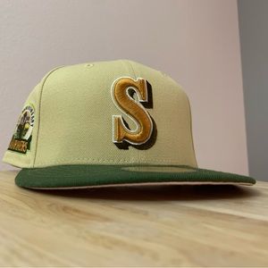 Seattle Mariners 59FIFTY Vegas Strip Collection